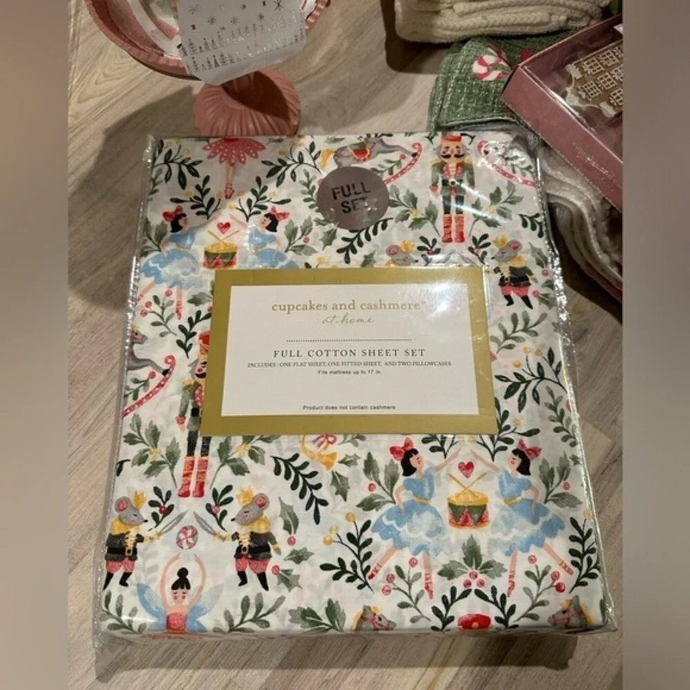 Cupcakes‎ And Cashmere Christmas Full Cotton Sheet Set